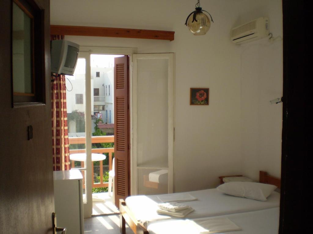 Hotel Maroulis Naxos City Room photo