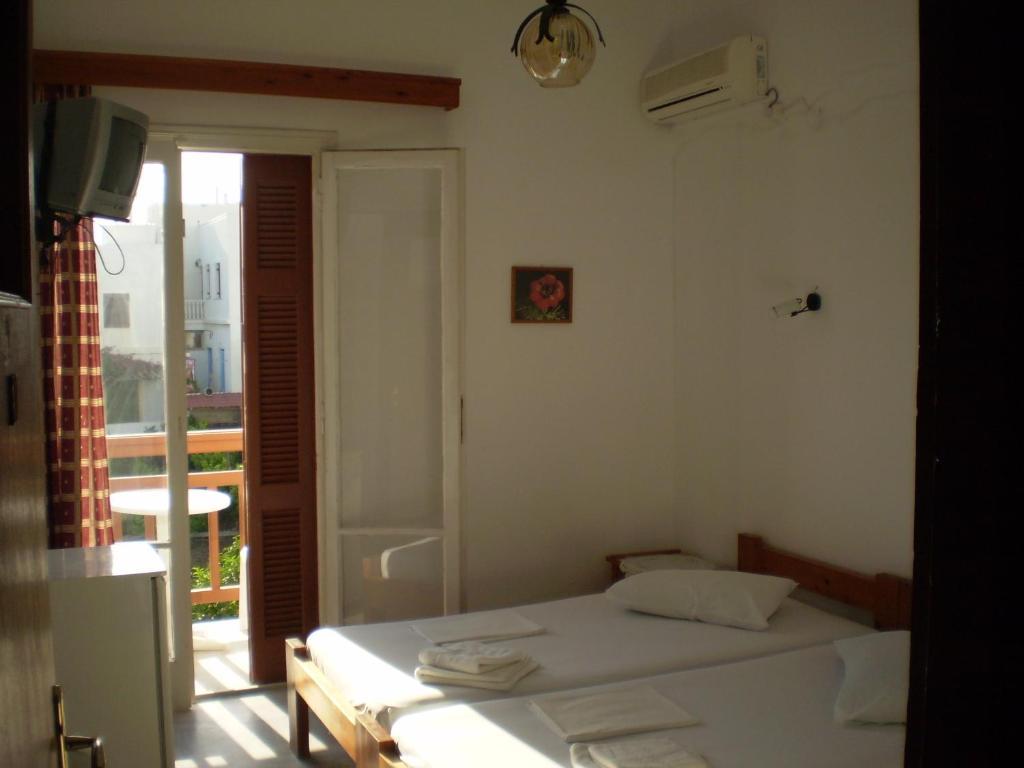 Hotel Maroulis Naxos City Room photo