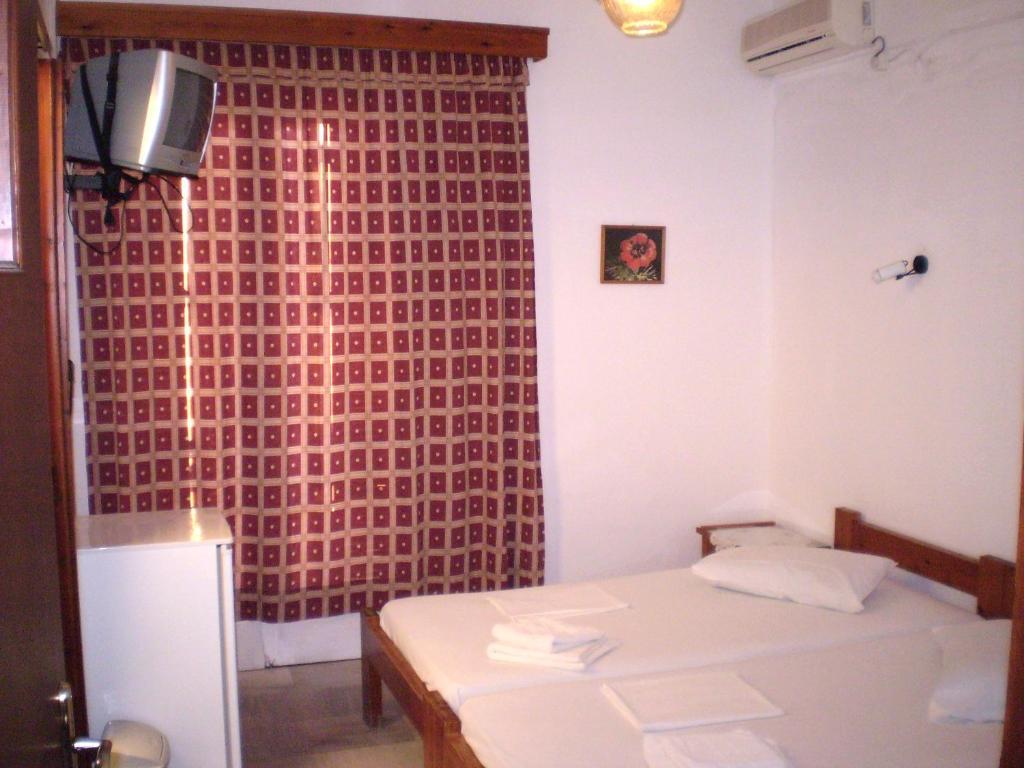Hotel Maroulis Naxos City Room photo