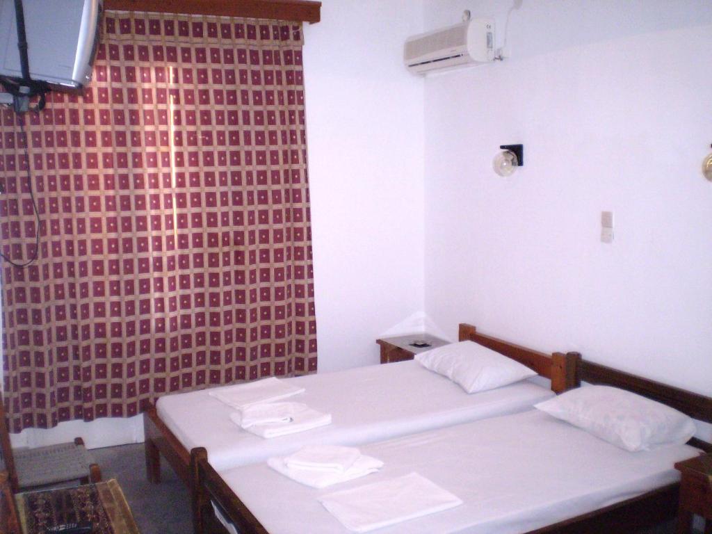 Hotel Maroulis Naxos City Room photo
